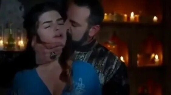 Жыныс мүшесі қондырылған порно жігіттер