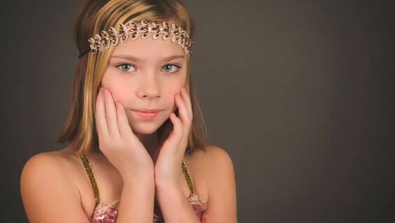 secret stars julia maisiess ))) 