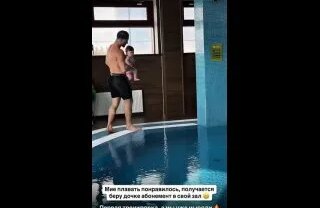 Жағажайда жыныстық қатынасқа түскен екі гей