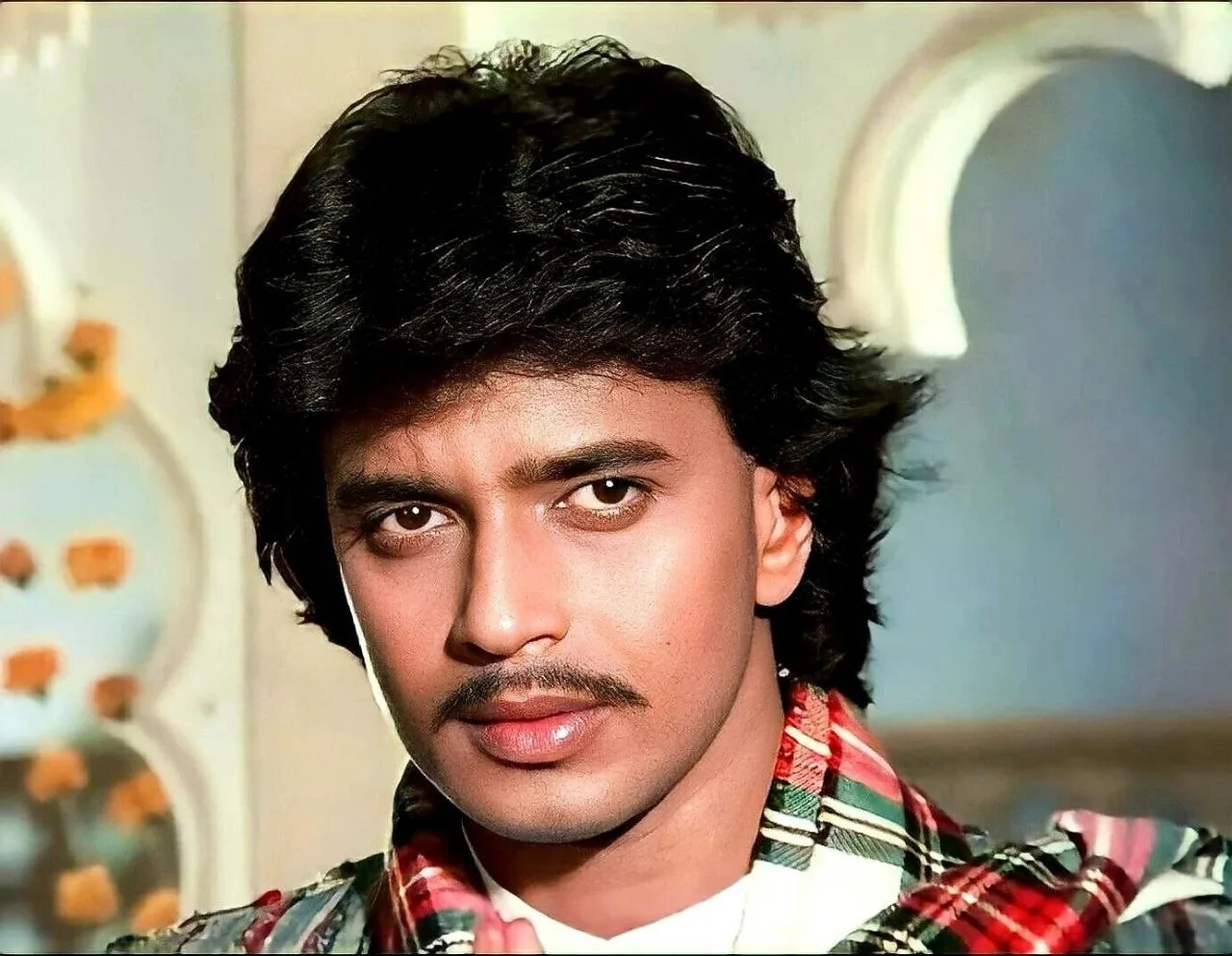 Hushimni yo‘qotmagunimcha meni sikishdi.