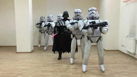 Доставка воздушных шаров Дартом Вейдером от Happyballoon.ru