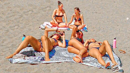 Porno aktrisa Ava Addams yotoqxonada o‘z sevgilisining xo‘roziga minadi