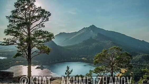 Орыс секс: екі әтеш сперму пизда