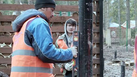 Фундамент на винтовых сваях для вольера с животными
