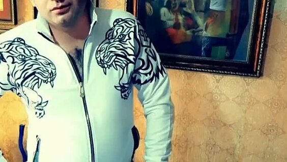 Porno qichqirayotgan katta sik