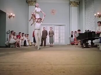 Bogdagi ayollarning pornografik tasvirlari