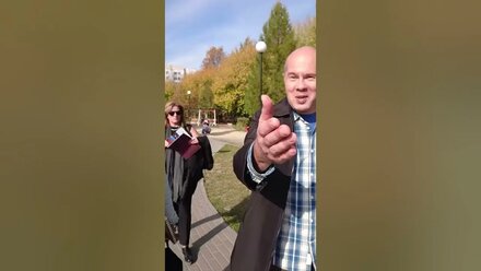 Про запах на детской площадке сквера им. Грабина