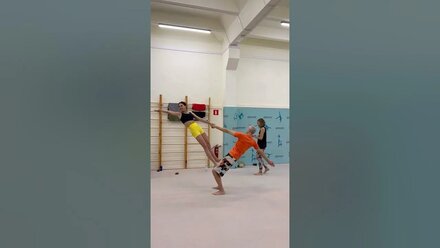 Акройога, учимся делать баланс 🔥 #shorts #acroyoga #акройога