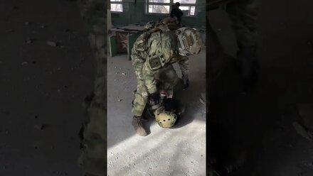 Драка на игре в страйкбол |