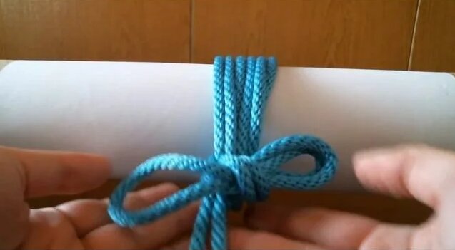 Rope Bondage Tutorial: Single Column Tie - Смотреть онлайн в поиске ...