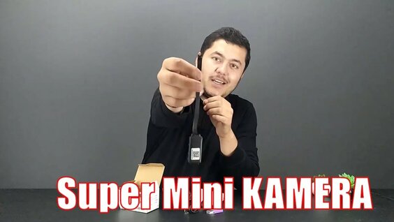 Yashirin kameraga siyayotgan ayol