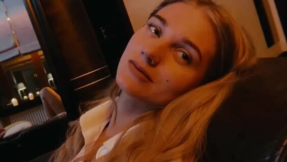 Медбике сексуалды колготки киді