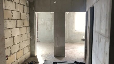 Взяли в работу квартиру по адрусу Рязань ул.Баженова д.27. Начинаем с электрики и штукатурных работ