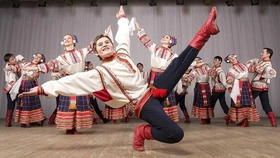 «Танцуют все!». Русский народный танец. — Видео от Пенсионеры без границ