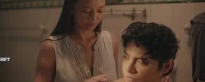 Ресейдің ең әдемі әйелдерінің жалаңаш суреттері