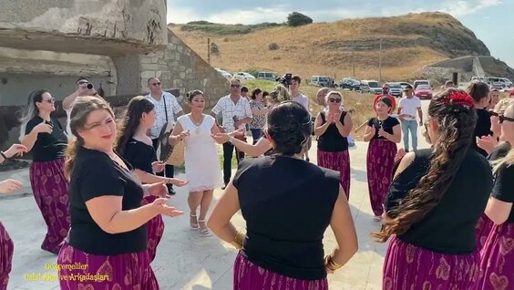 Yetuk rus ayollarining semiz mushuklarining shaxsiy fotosuratlari