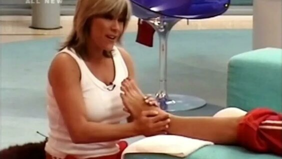 Анасы мен кішкентай қызы жыныстық қатынасқа түсуде