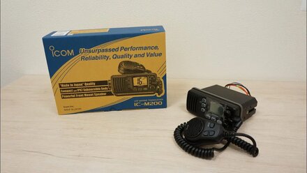 Icom IC-M200 - Морская бортовая радиостанция | Радиоцентр