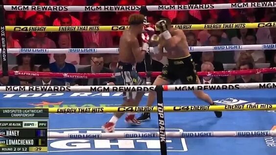 Василий Ломаченко vs Девин Хейни — Видео от BEST of Sport