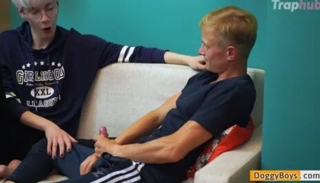 Хлоя Грейс Моретц порно видеоларын қараңыз