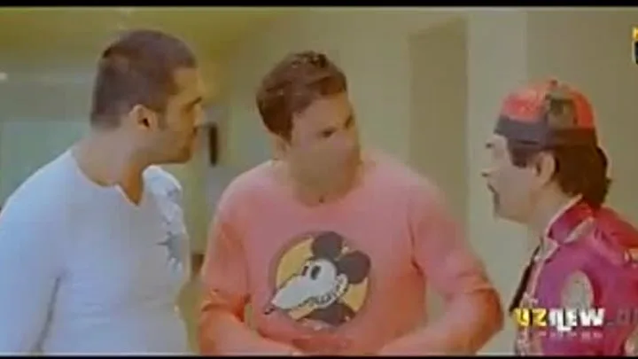 Ginekolog ayollarni sikadi