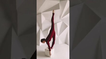 Фотосессия комбинезонов для воздушной гимнастики Kombezza