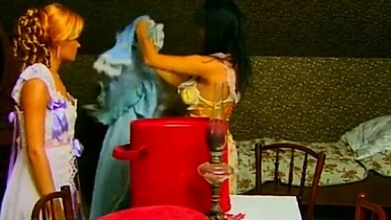 Барлық саңылаулардағы секс туралы жақыннан жасалған фотосуреттер