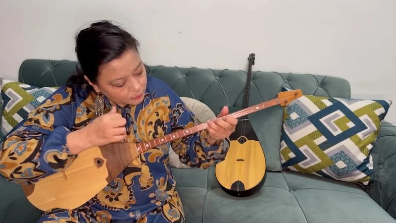 Домбыра үйрену/Learning to play dombra/Обучение домбре/ “Көңіл толқыны ...