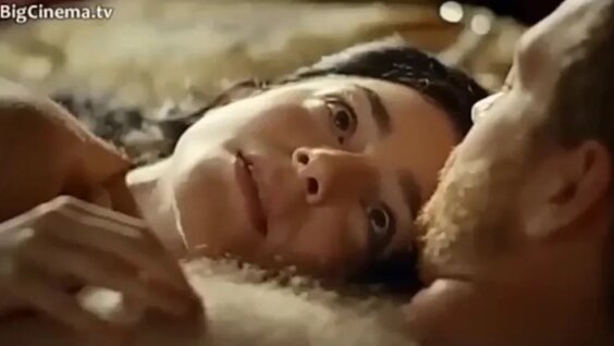 Павел Деревянко жалаңаш