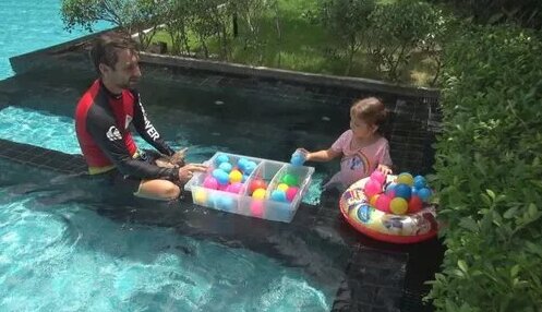 Челлендж в бассейне/challenge in the pool
