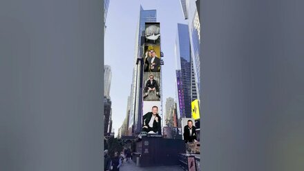 Залетели на билборды в New York!😎#ведущийнасвадьбу #ведущиймосква #ведущийроманвяткин #newyork