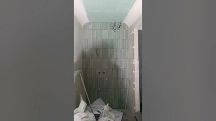 Авторский надзор дизайн-проекта. Как мы стыковали карниз и плитку в санузле