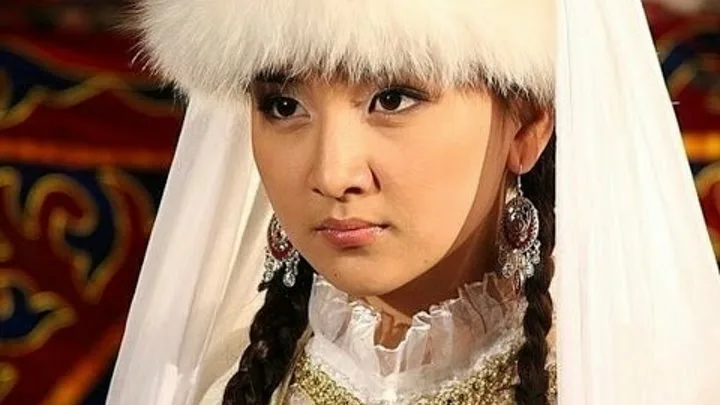 Желіде әйелдермен айналысу