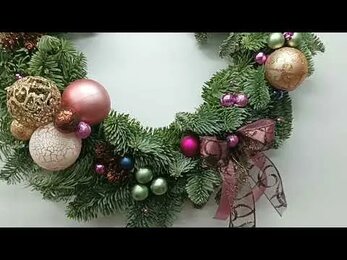 Новогодний стильный венок