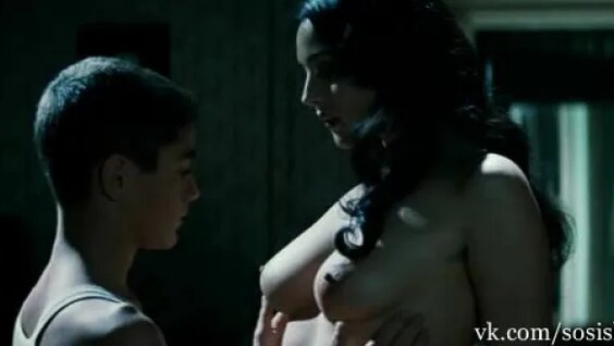 Yalangoch keksa ayollarning fotosuratlari