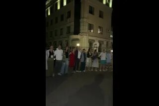 Әйел саусағымен мастурбация жасайды