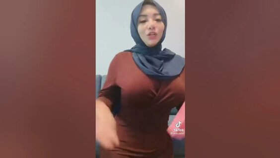 Bokep jilbab toket gede