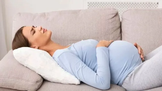 Paypoq kiyimidagi kaltaklar