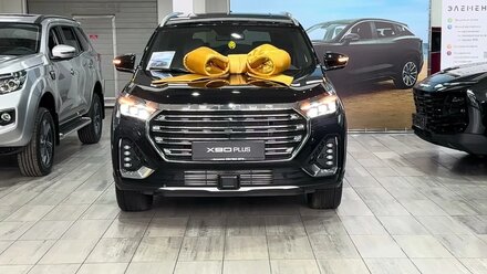 C первых секунд он привлекает, Оторвать взгляд невозможно - JETOUR X90PLUS.