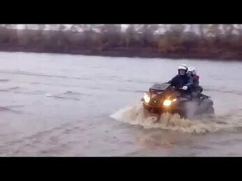 Поездка по озеру на квадроцикле в Московской области