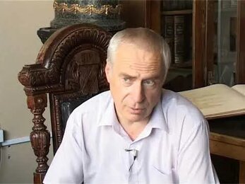 Тишина посольских переулков. Фильм Валерия Бакирова