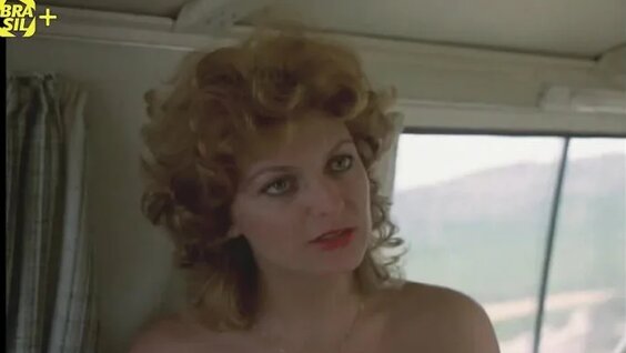 Жапондық жас әйелдің кискасының фотосы