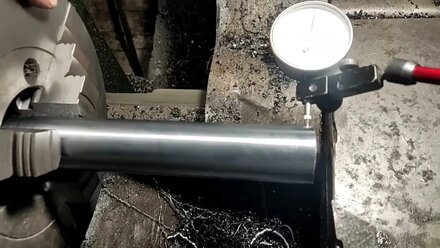 Проверяю свой токарный станок 1К625 на точность