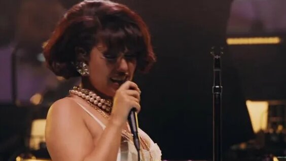 RAYE - Oscar Winning Tears. (Live at the Royal Albert Hall) — Видео от ...