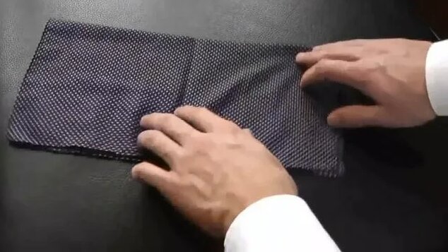 6 способов как сложить платок в карман пиджака. - Смотреть онлайн в ...