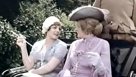 Yaxtada gozal blonda bilan porno va jinsiy aloqa