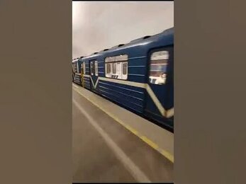 Последний поезд в метро Петербурга