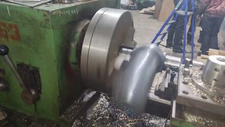 Проточка поворотного цилиндра экскаватора погрузчика TEREX на ДИП300