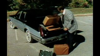 MotorWeek | Retro Review: 1982 Lincoln Continental