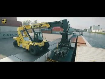 Ричстакер Hyster RS46 в порту.